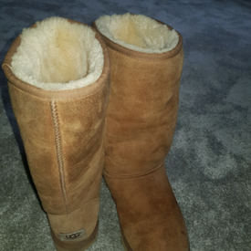 ugg london